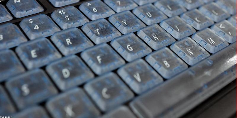 AppleやGoogleの公式アプリストアで悪質アプリから身を守る具体的な対策