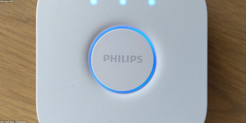 キーボードを取り外してデュアル有機ELタッチディスプレイに変形するASUSのIntelパソコンの選択基準