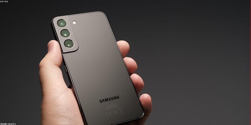 バッテリー込みで508gの小型カメラの選び方と比較